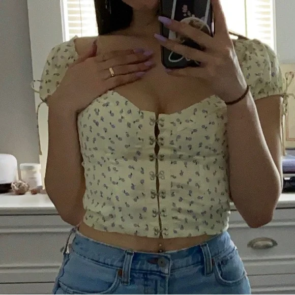 Princess Polly Floral Allyson Top - Picture 8 of 9